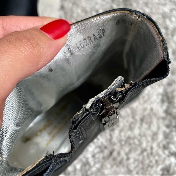 Donald J Pliner Pointed toe ankle heeled booties size 8.5 - Picture 11 of 13